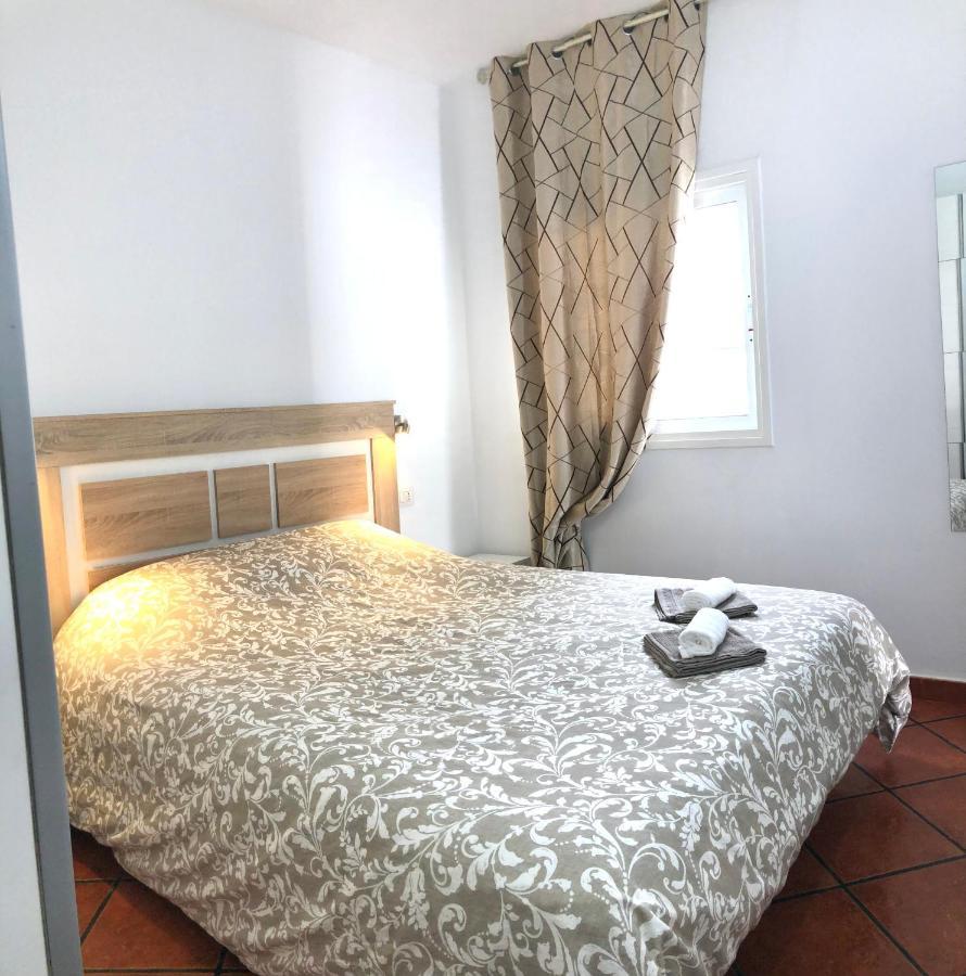 Primavera Holiday Apartment Арона Экстерьер фото