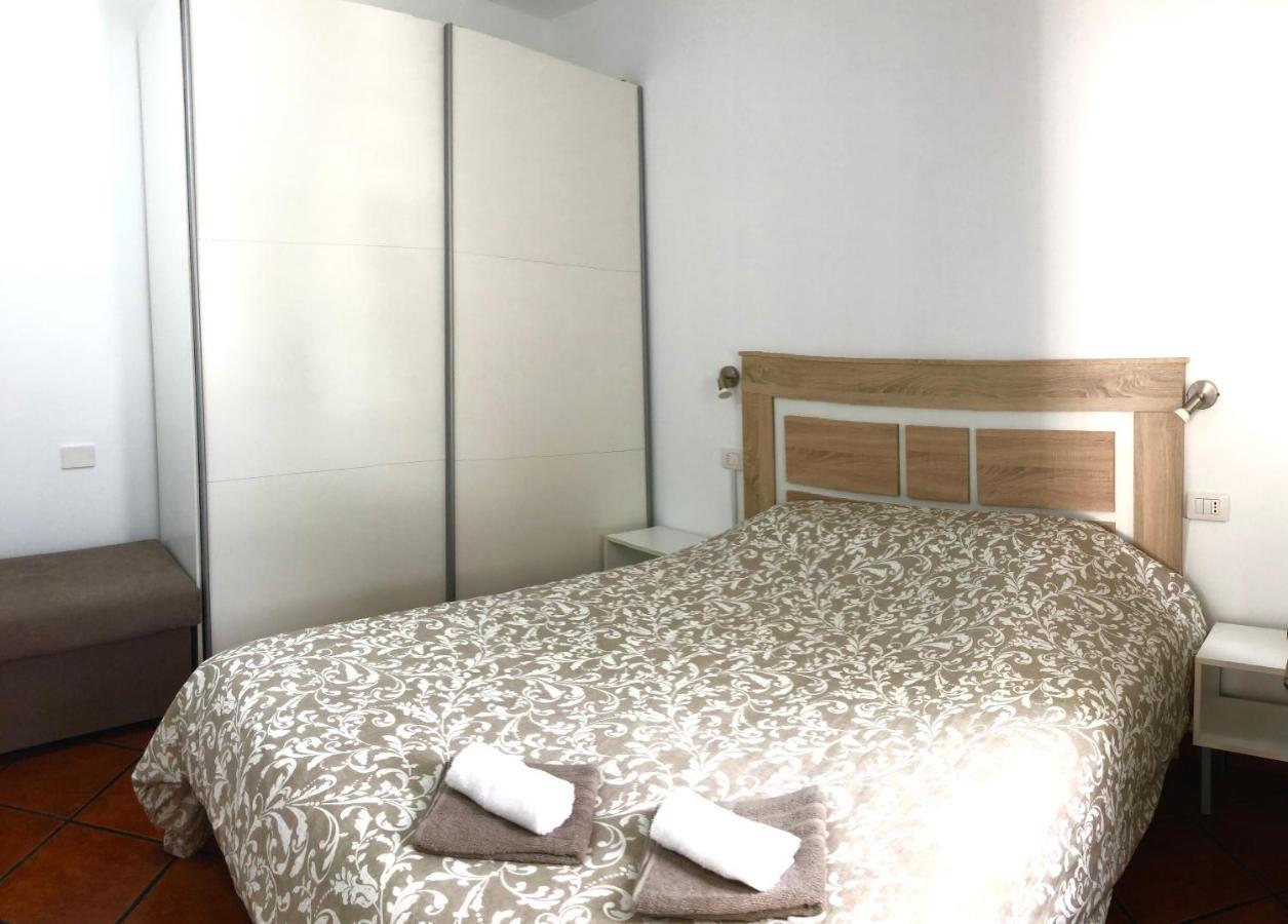 Primavera Holiday Apartment Арона Экстерьер фото
