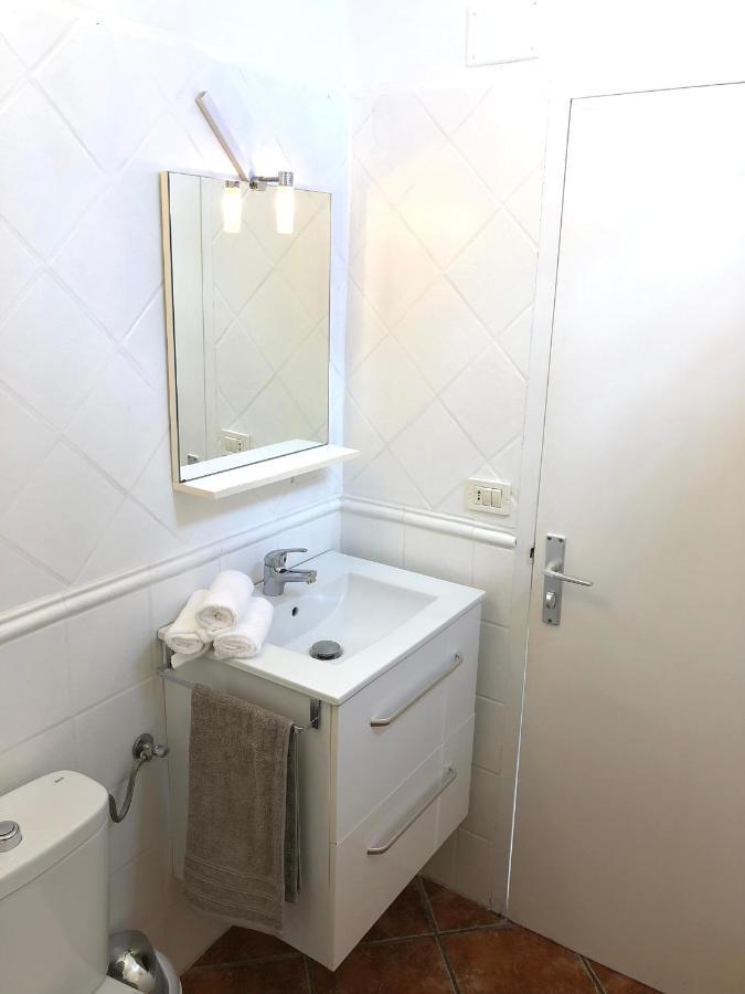 Primavera Holiday Apartment Арона Экстерьер фото