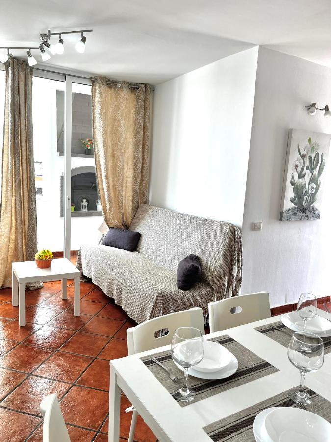 Primavera Holiday Apartment Арона Экстерьер фото