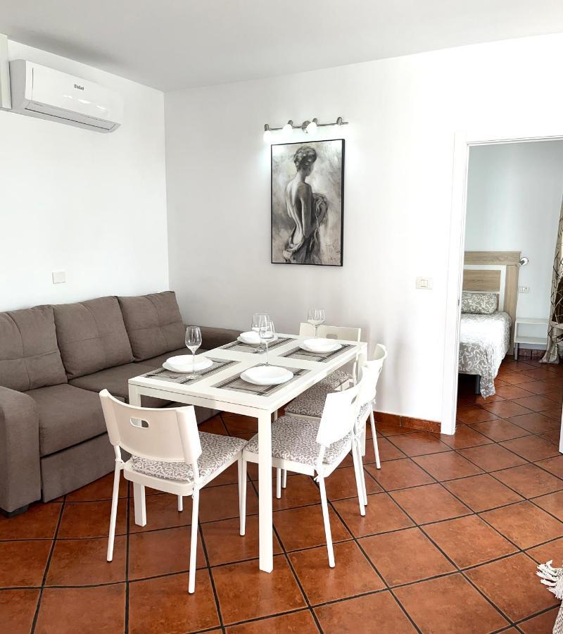 Primavera Holiday Apartment Арона Экстерьер фото