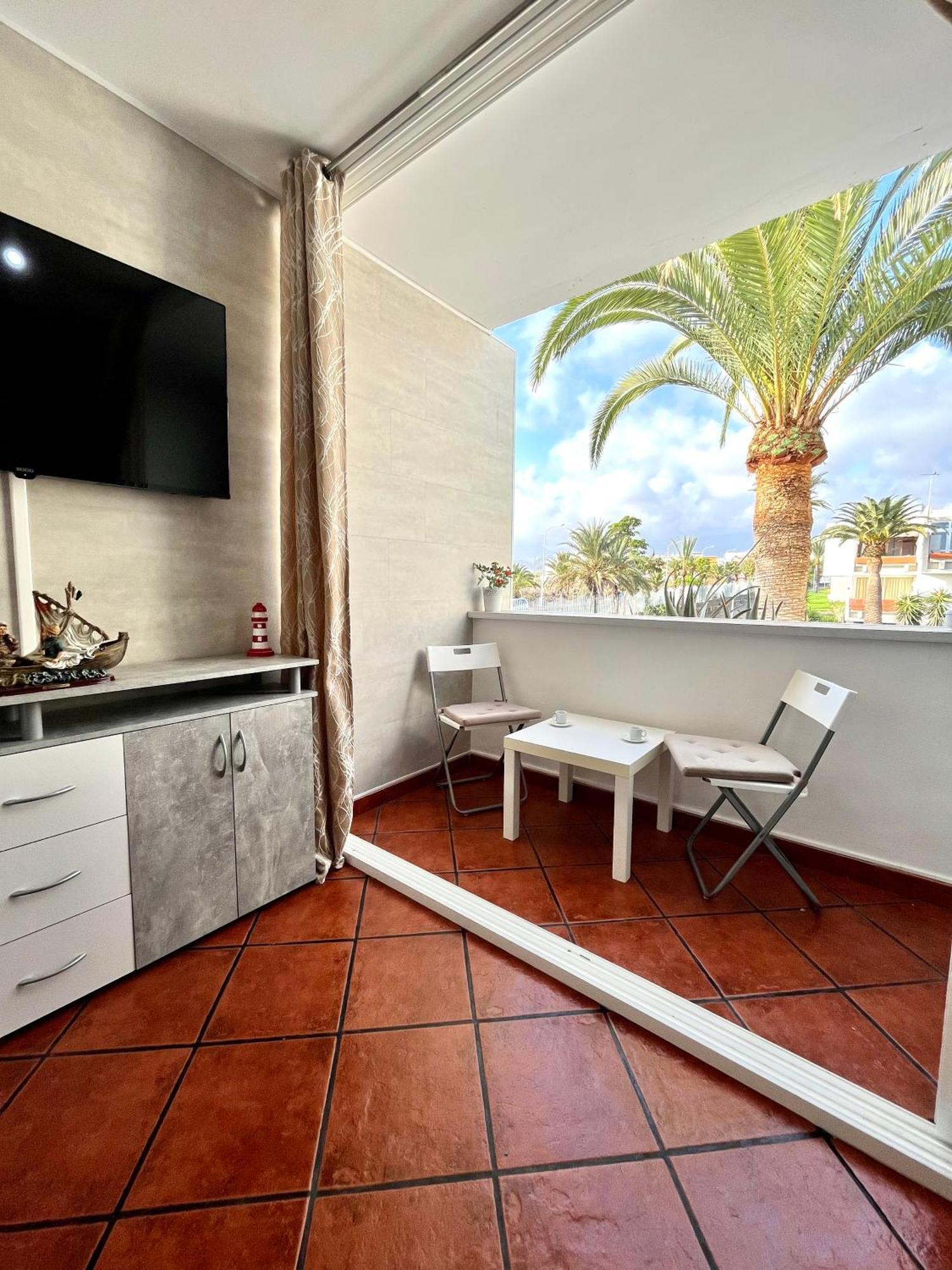 Primavera Holiday Apartment Арона Экстерьер фото