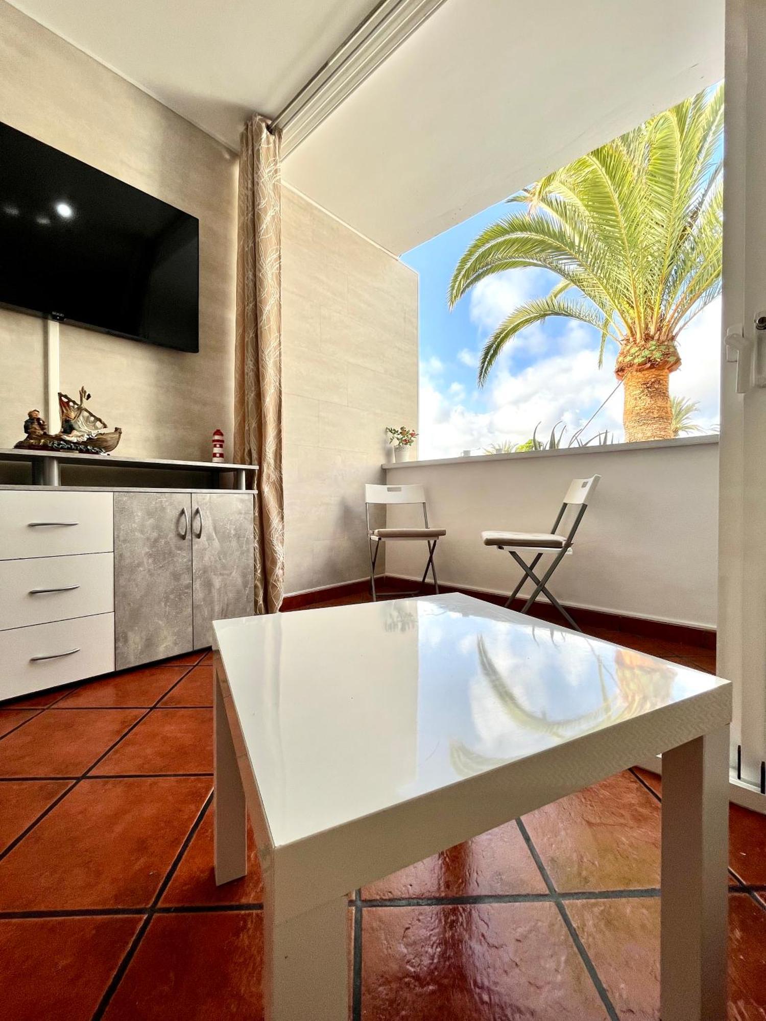 Primavera Holiday Apartment Арона Экстерьер фото